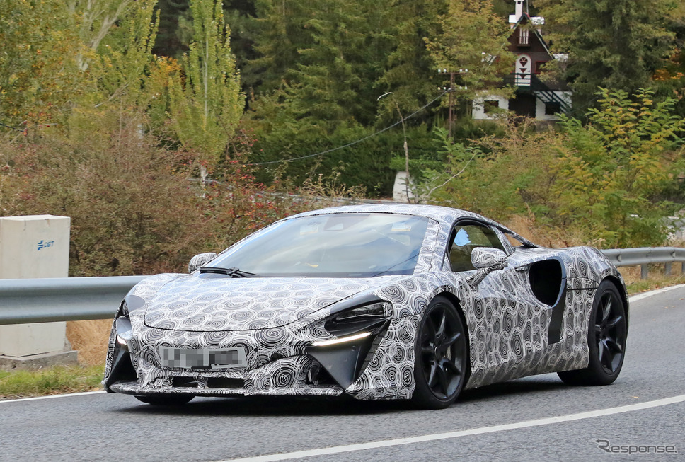 マクラーレンの新型ハイブリッド・スーパーカー(スクープ写真)《APOLLO NEWS SERVICE》