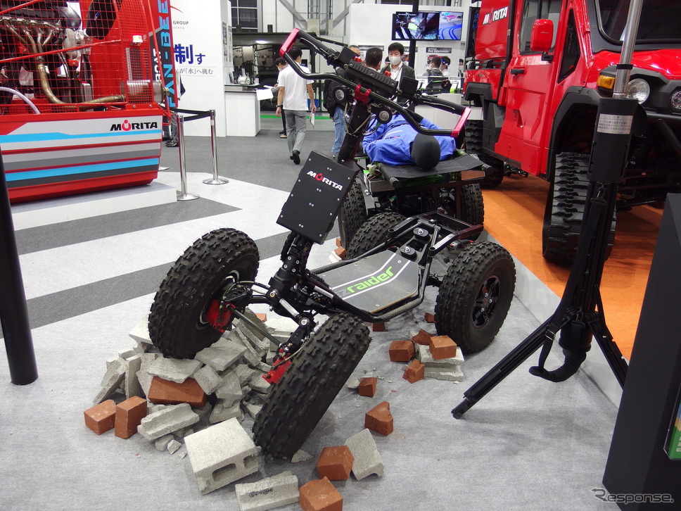 モリタ、折り畳み式電動資機材搬送車「EZ-Raider」（危機管理産業展2020）《写真撮影 高木啓》
