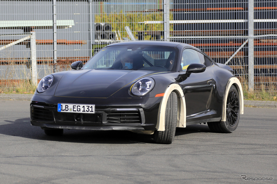 ポルシェ 911 謎の開発車両(スクープ写真)《APOLLO NEWS SERVICE》