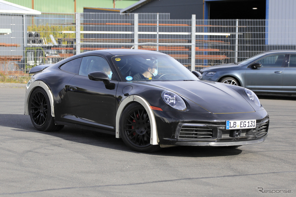 ポルシェ 911 謎の開発車両(スクープ写真)《APOLLO NEWS SERVICE》