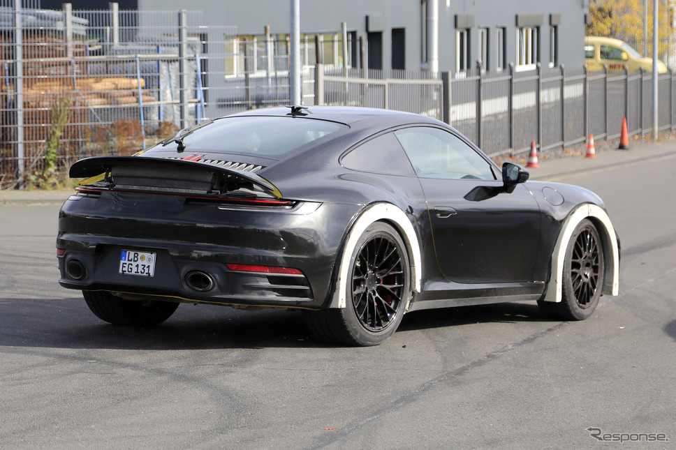 ポルシェ 911 謎の開発車両(スクープ写真)《APOLLO NEWS SERVICE》