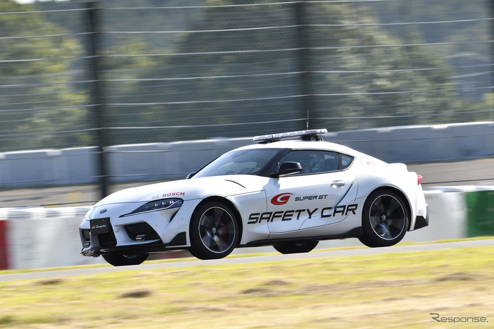 SUPER GTセーフティーカー《写真撮影 雪岡直樹》