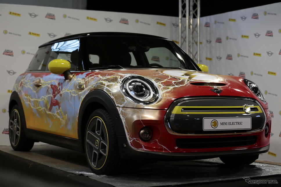 MINI クーパーSE のアートカー。漫画『ザ・フラッシュ』の世界観を表現《photo by MINI》
