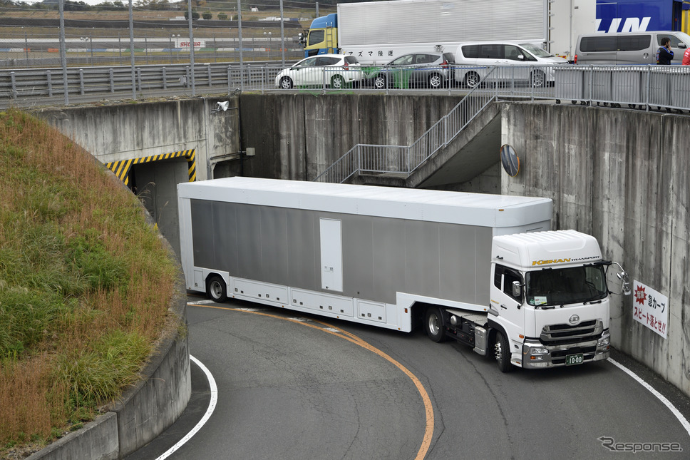 SUPER GT第7戦 ツインリンクもてぎ搬入の様子《撮影 雪岡直樹》