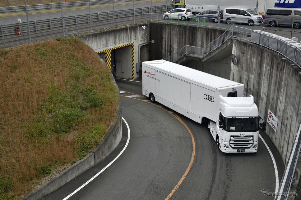 SUPER GT第7戦 ツインリンクもてぎ搬入の様子《撮影 雪岡直樹》