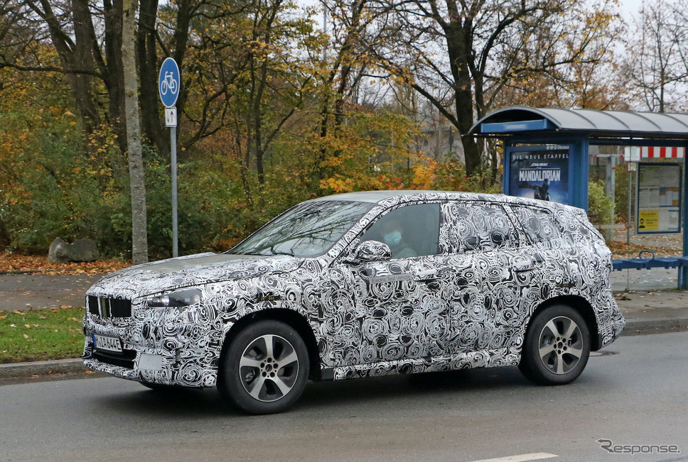 BMW iX1 プロトタイプ(スクープ写真)《APOLLO NEWS SERVICE》