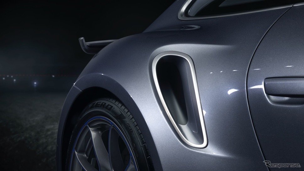 ポルシェ 911 ターボ S 新型の「デュエット」《photo by Porsche》