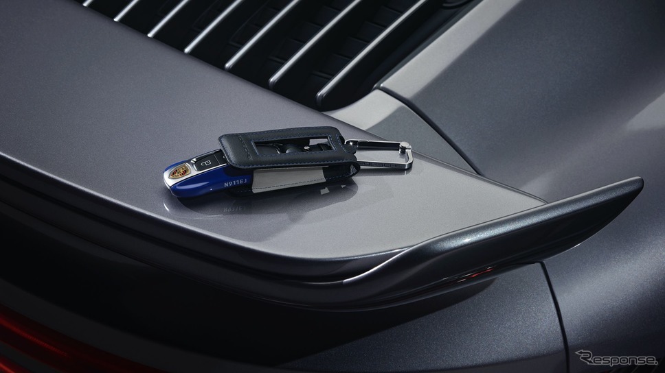 ポルシェ 911 ターボ S 新型の「デュエット」《photo by Porsche》