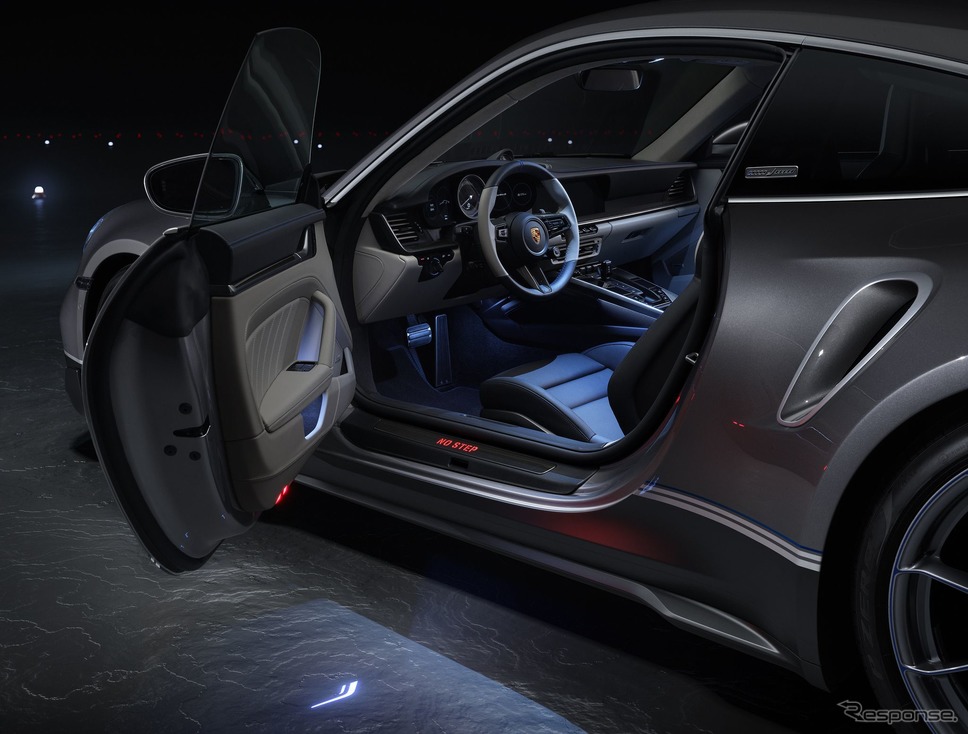 ポルシェ 911 ターボ S 新型の「デュエット」《photo by Porsche》