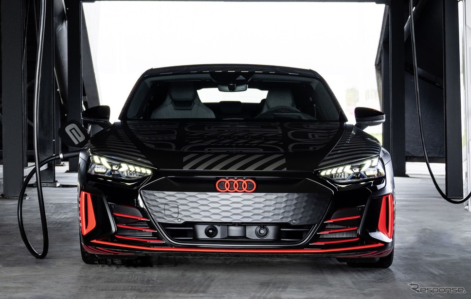 アウディ RS e-tron GT の量産プロトタイプ《photo by Audi》