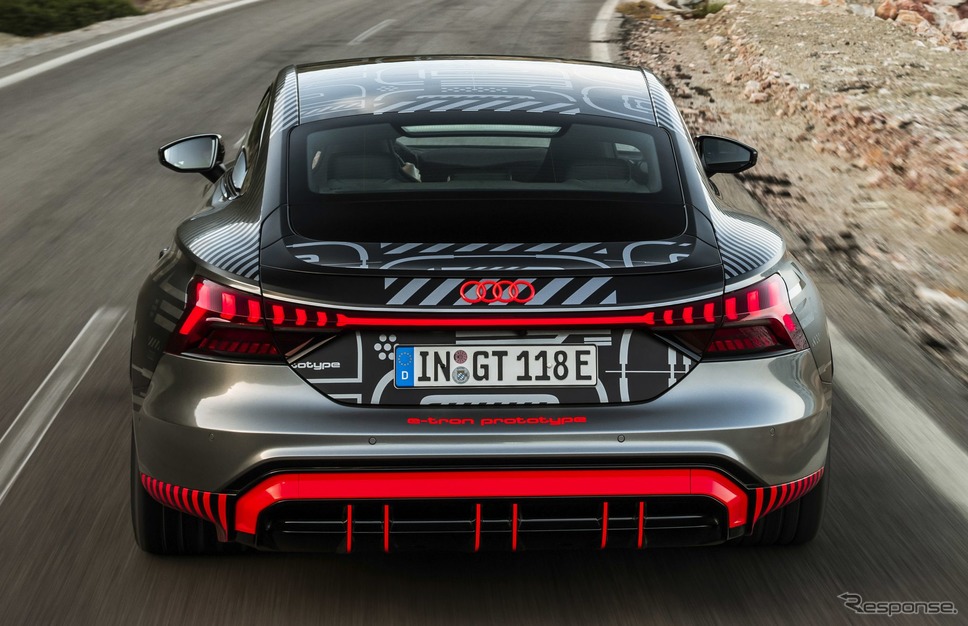 アウディ RS e-tron GT の量産プロトタイプ《photo by Audi》
