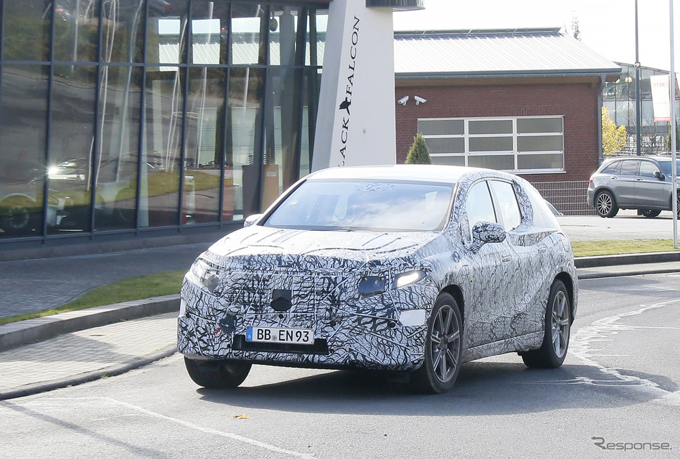 メルセデスベンツ EQS SUV(仮)市販型プロトタイプ(スクープ写真)《APOLLO NEWS SERVICE》