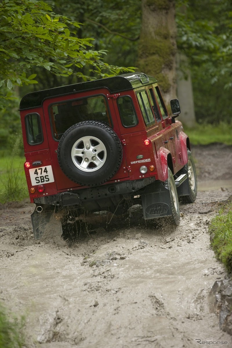 初代ランドローバー・ディフェンダー 110（2013年モデル）《photo by Land Rover》