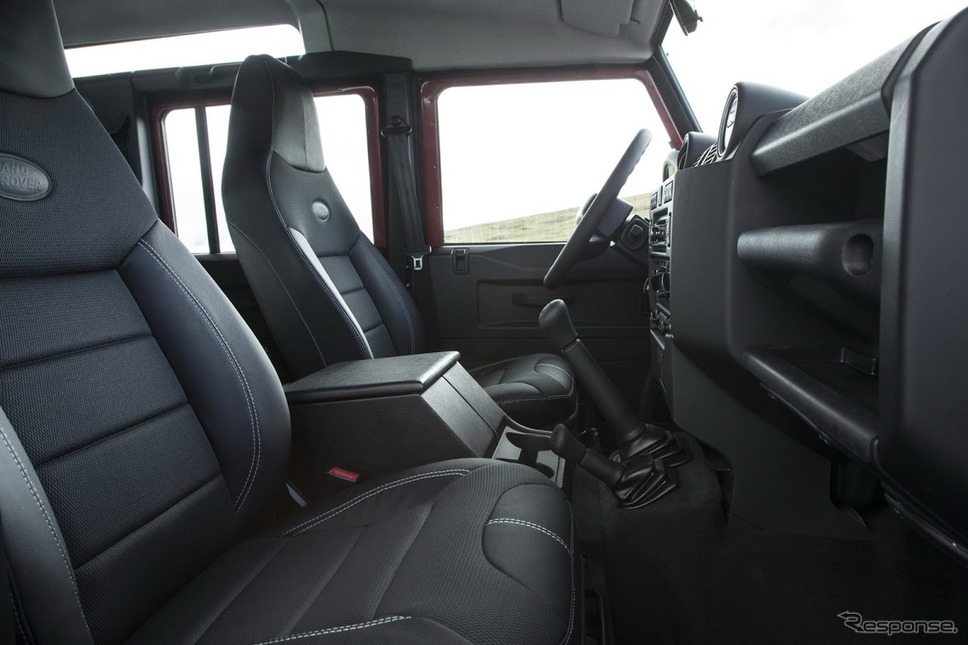 初代ランドローバー・ディフェンダー 110（2013年モデル）《photo by Land Rover》