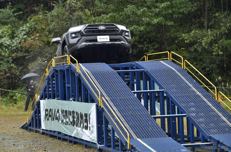 トヨタ RAV4 アドベンチャー“オフロードパッケージ”《写真撮影 雪岡直樹》