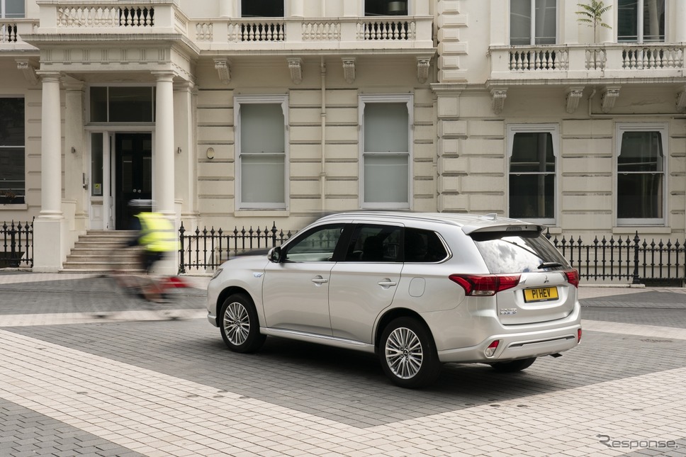 三菱 アウトランダー PHEV(欧州仕様)《photo by Mitsubishi Motors》