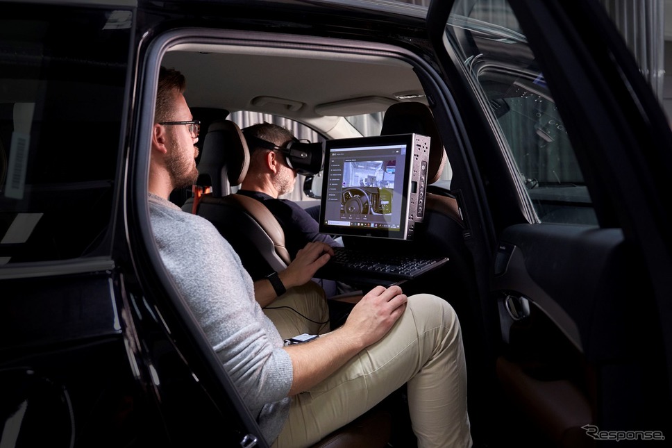 ボルボカーズの複合現実ドライビングシミュレーター《photo by Volvo Cars》