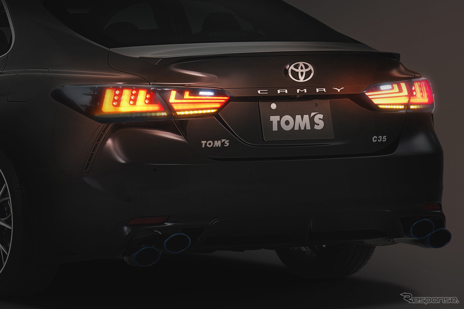 トムス LEDテールランプ・シーケンシャル(カムリ用)《写真提供 トムス》
