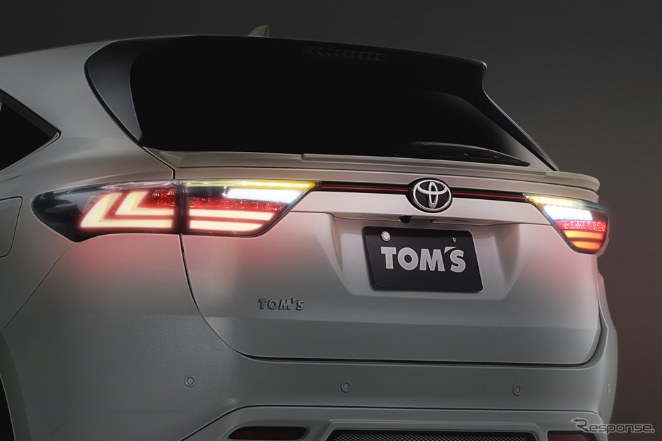 トムス LEDテールランプ・シーケンシャル(ハリア用)《写真提供 トムス》