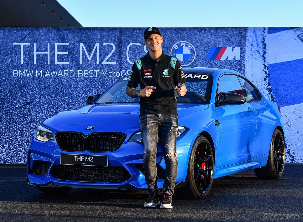 BMW M2 CS とMotoGP 予選最速のファビオ・クアルタラロ選手《photo by BMW》