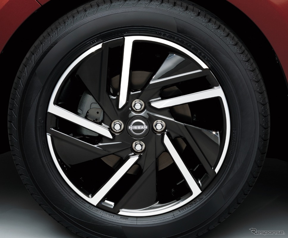 日産ノート新型《写真提供 日産自動車》
