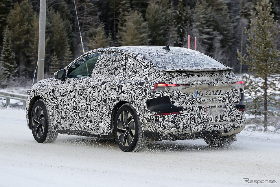 アウディ Q4 e-tron スポーツバック(スクープ写真)《APOLLO NEWS SERVICE》