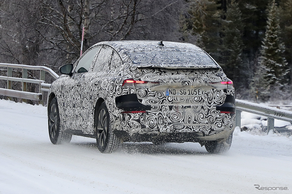 アウディ Q4 e-tron スポーツバック(スクープ写真)《APOLLO NEWS SERVICE》