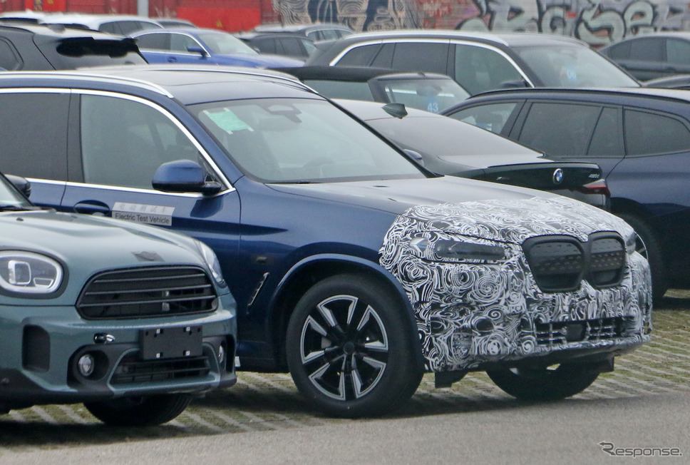 BMW iX3 改良新型プロトタイプ(スクープ写真)《APOLLO NEWS SERVICE》