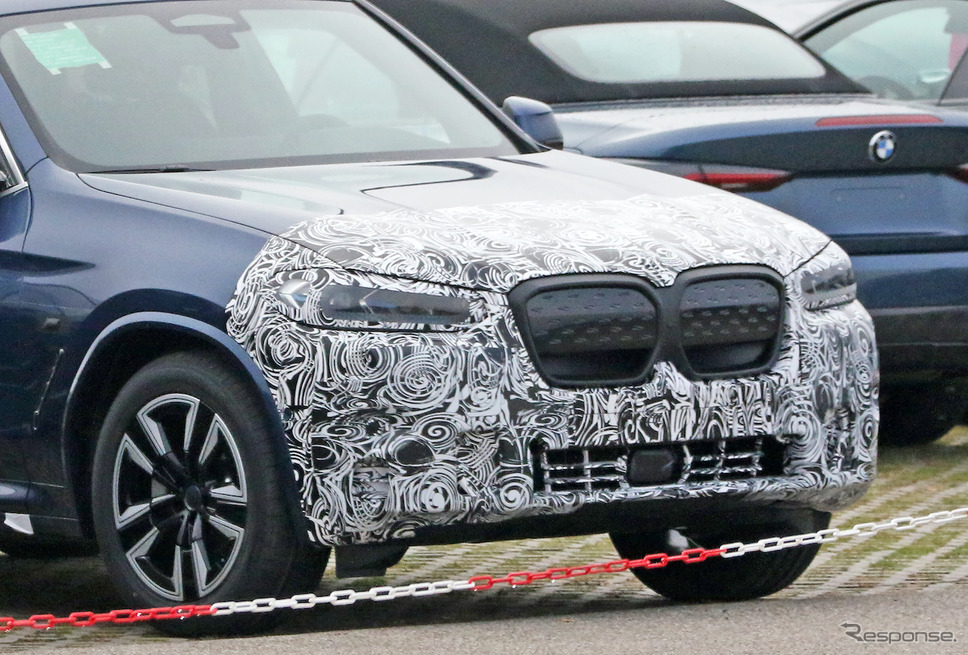 BMW iX3 改良新型プロトタイプ(スクープ写真)《APOLLO NEWS SERVICE》