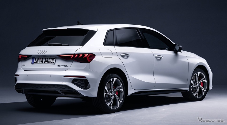 アウディ A3 スポーツバック 新型のPHV「45 TFSI e」《photo by Audi》