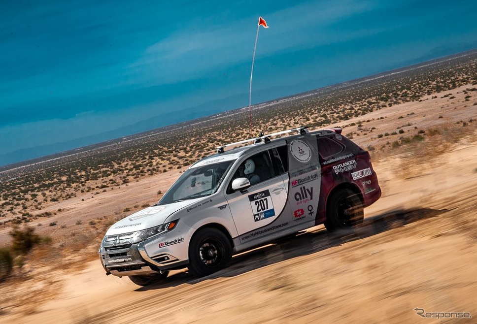 米「Rebelle Rally」に参戦した三菱 アウトランダー PHEV《photo by Mitsubishi Motors》