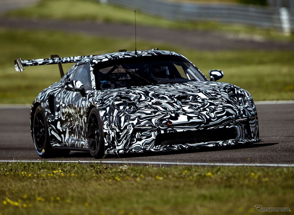 ポルシェ 911 GT3 カップ 新型のプロトタイプ《photo by Porsche》