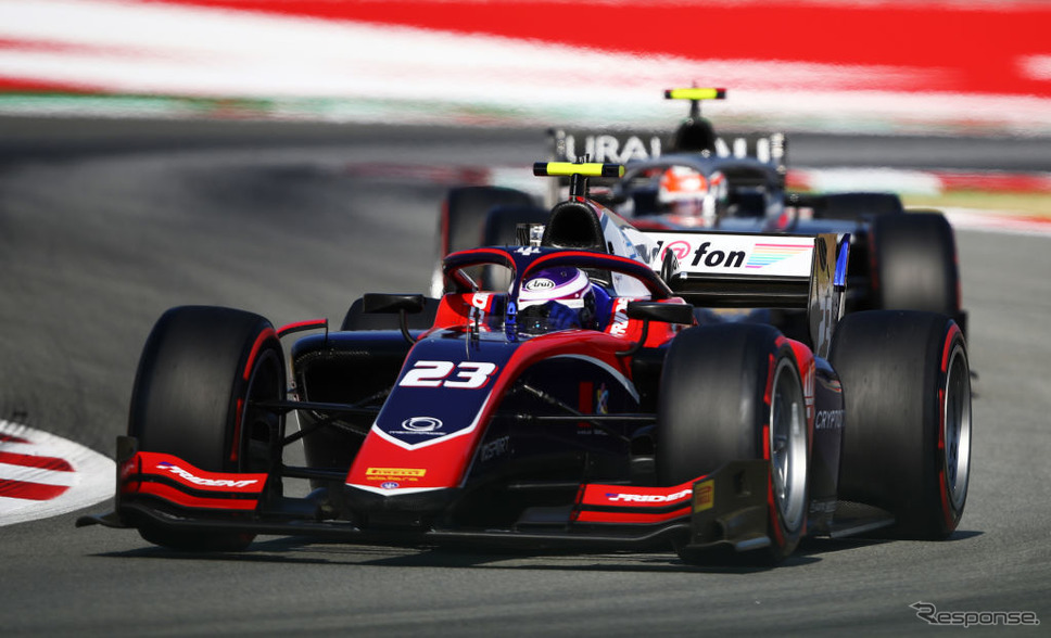 F2 第6戦の佐藤万璃音(#23。バルセロナ、8月14日)《Photo by Bryn Lennon/Getty Images Sport/ゲッティイメージズ》