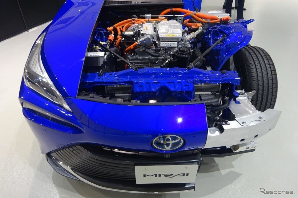 新型MIRAI FCスタックなど《写真撮影 池原照雄》