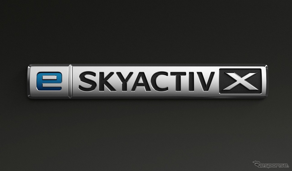 e-SKYACTIV X リアバッジ《写真提供 マツダ》