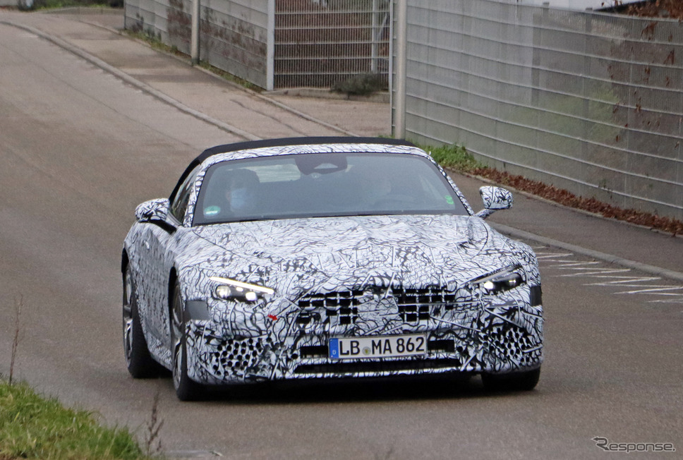 メルセデスAMG SLクラス 次期型プロトタイプ(スクープ写真)《APOLLO NEWS SERVICE》