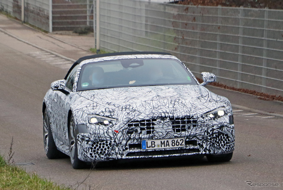 メルセデスAMG SLクラス 次期型プロトタイプ(スクープ写真)《APOLLO NEWS SERVICE》