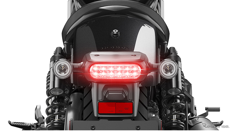 ホンダ レブル1100(US)テールランプ オン《写真提供 本田技研工業》