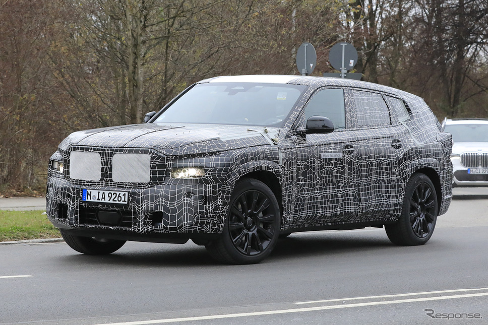 BMW X8 プロトタイプ(スクープ写真)《APOLLO NEWS SERVICE》