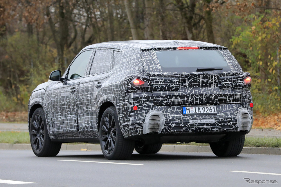 BMW X8 プロトタイプ(スクープ写真)《APOLLO NEWS SERVICE》
