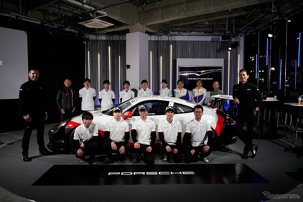 ポルシェEスポーツレーシングシーズン2決勝（12月20日／東京・原宿 Porsche Taycan Popup Harajuku）《写真撮影 ポルシェジャパン》