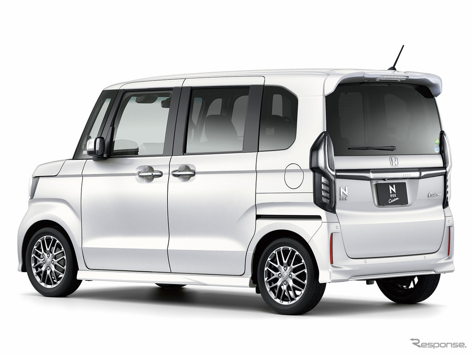 N-BOXカスタム《写真提供 ホンダ》