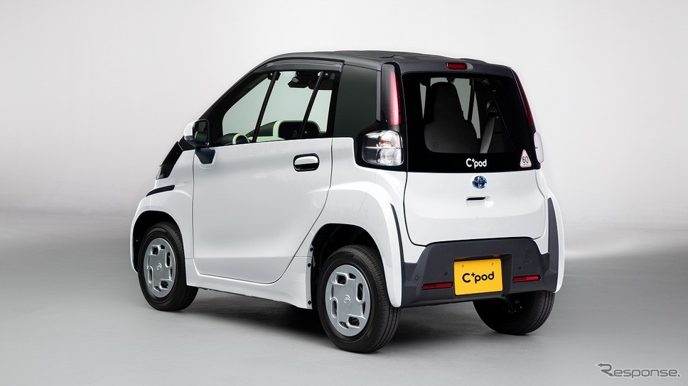 トヨタ C＋pod G（スーパーホワイトII×無塗装［黒色樹脂］）《写真提供 トヨタ自動車》
