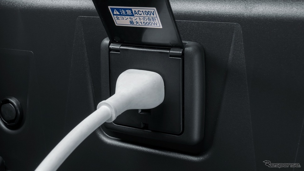 トヨタ C+pod アクセサリーコンセント《写真提供 トヨタ自動車》