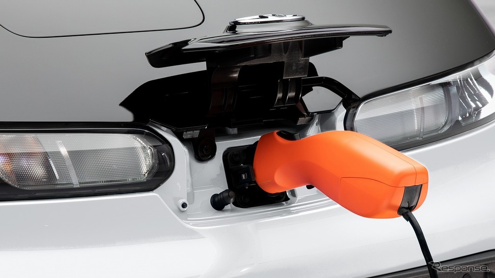 トヨタ C+pod ヴィークルパワーコネクター《写真提供 トヨタ自動車》