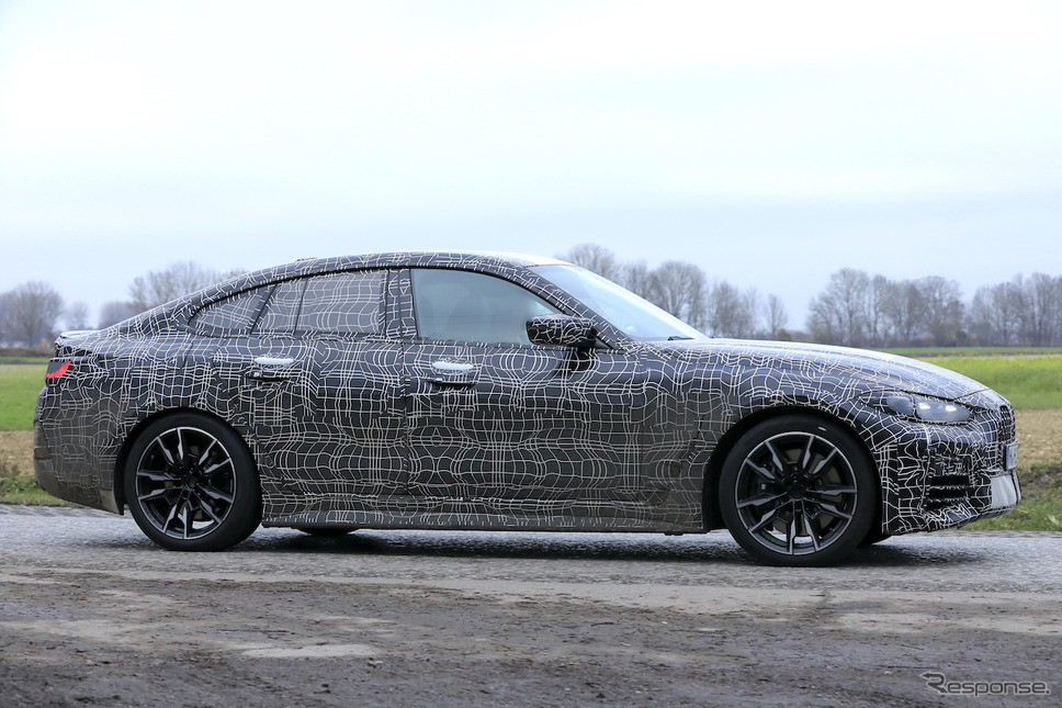 BMW 4シリーズグランクーペ プロトタイプ（スクープ写真）《APOLLO NEWS SERVICE》