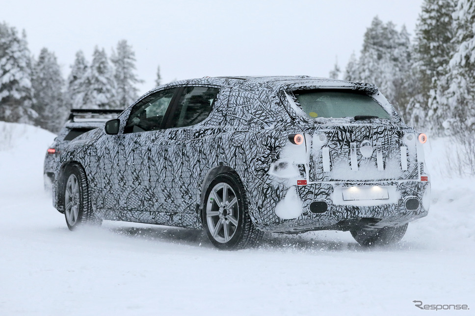 メルセデスベンツ EQS SUV プロトタイプ(スクープ写真)《APOLLO NEWS SERVICE》