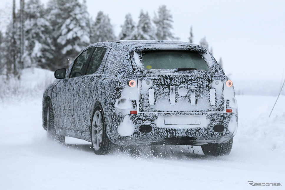 メルセデスベンツ EQS SUV プロトタイプ(スクープ写真)《APOLLO NEWS SERVICE》