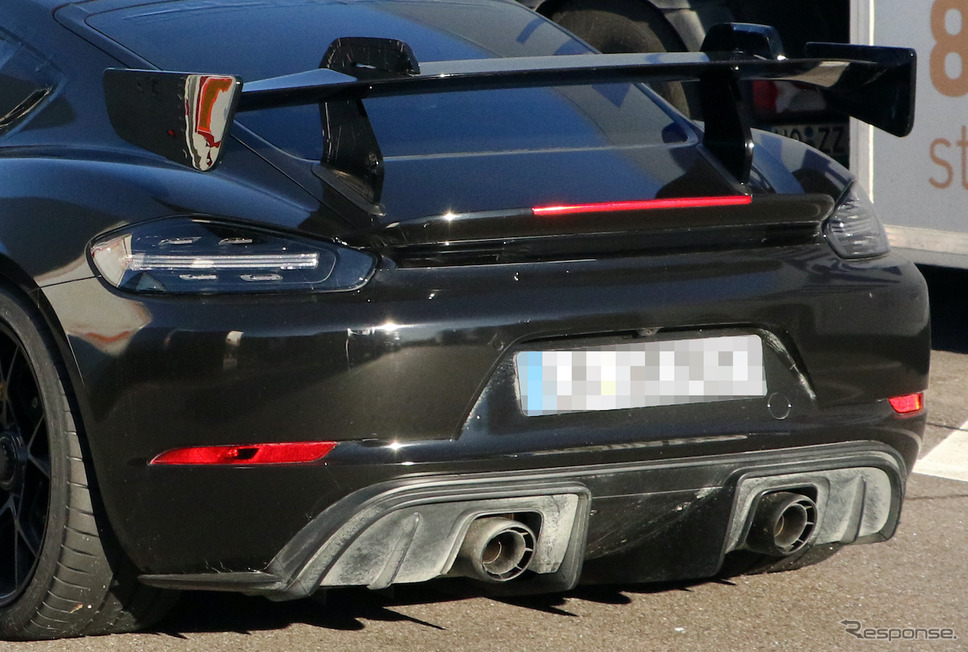 ポルシェ 718ケイマン GT4 RS プロトタイプ(スクープ写真)《APOLLO NEWS SERVICE》