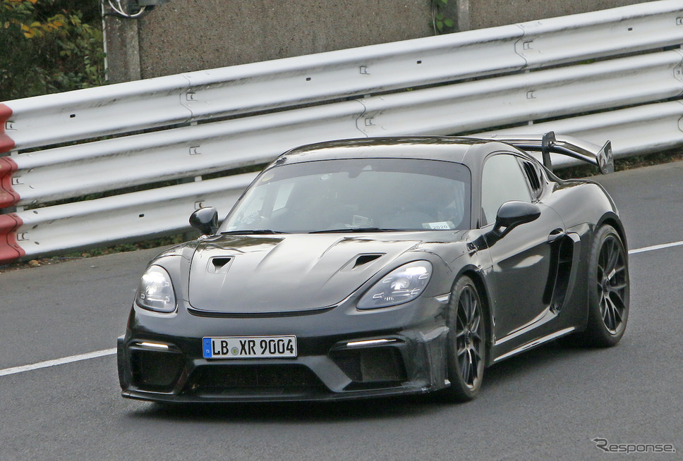 ポルシェ 718ケイマン GT4 RS プロトタイプ(スクープ写真)《APOLLO NEWS SERVICE》